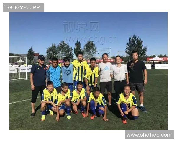 重庆足球队与上海足球队实力对比赛后分析与总结